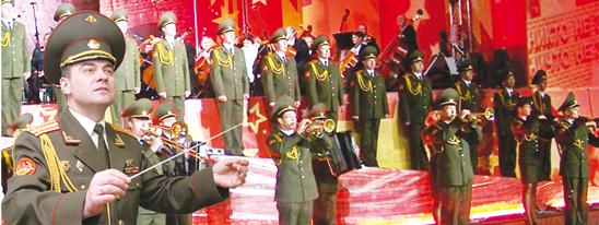 80 лет в строю искусства