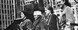 Шли девчонки по войне