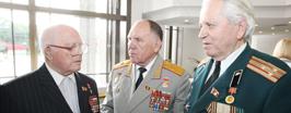 Счастливый и тревожный век